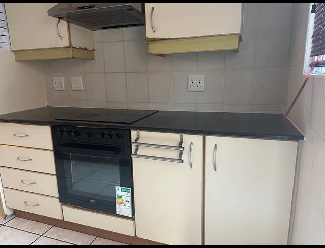 3 BEDROOM SIMPLEX TO LET IN UMTENTWENI